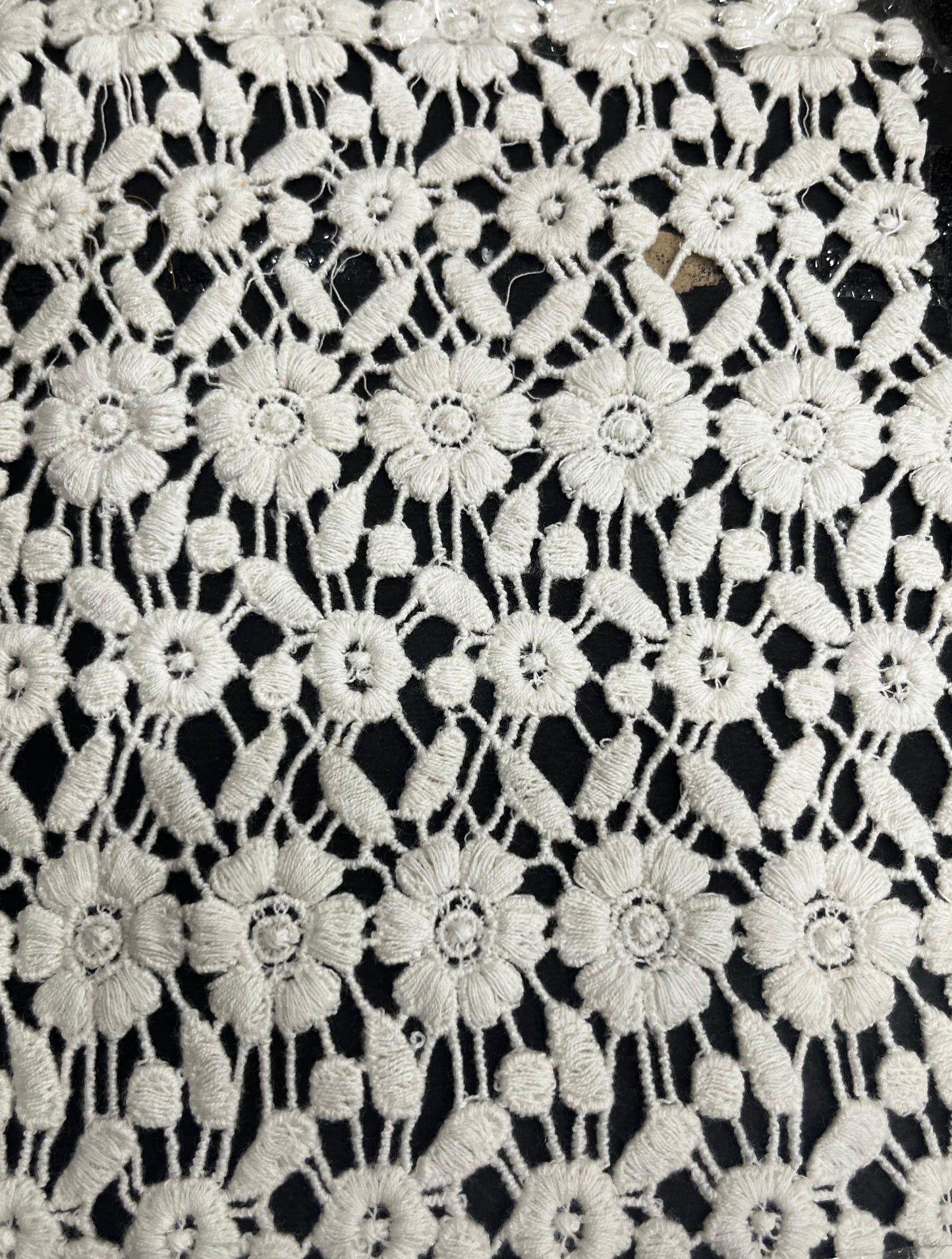 Daisy Bloom 44” Pure Cotton GPO Lace Fabric – Dyeable