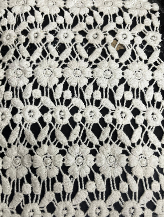Daisy Bloom 44” Pure Cotton GPO Lace Fabric – Dyeable