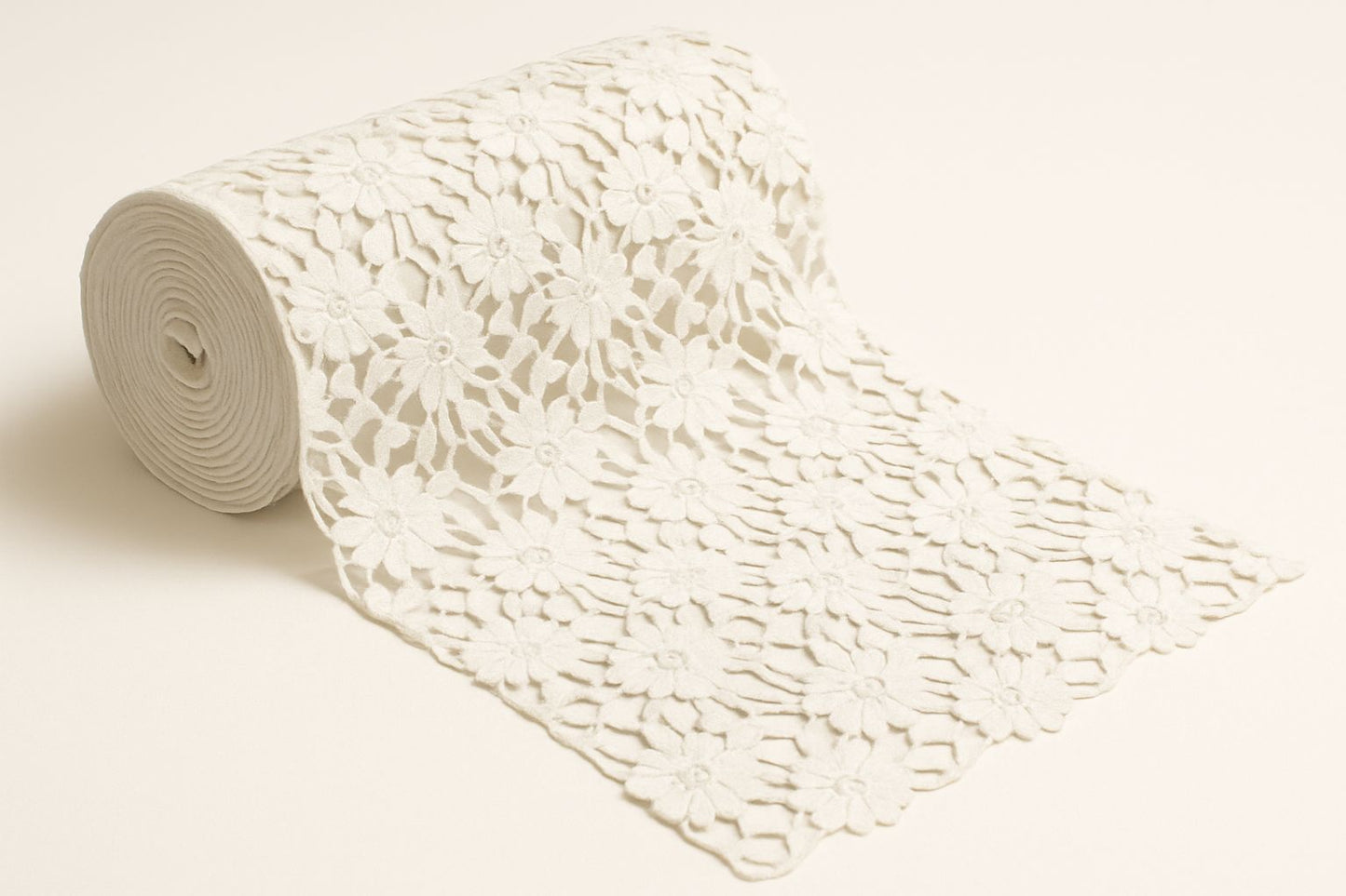 Daisy Bloom 44” Pure Cotton GPO Lace Fabric – Dyeable